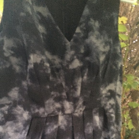 "Lets Party!" Stunning, Cloud print, Chiffon Party Dress Size 14. - Picture 12 of 14